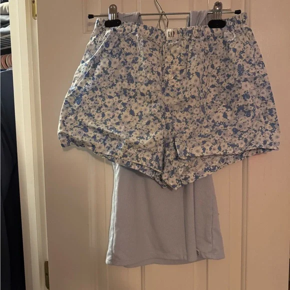 GAP Blue Ditsy Floral Pajama Set Small - Picture 1 of 3
